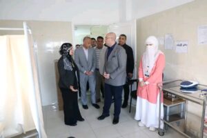 جانب من تفقد محافظ بني سويف للوحدة الصحية بشرق النيل 