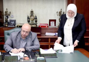 محافظ بني سويف يعتمد نتيجة امتحانات الفصل الثاني للشهادة الإعدادية بنسبة75.13 % 