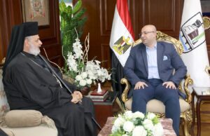 محافظ بني سويف يتلقى التهاني والتبريكات بمناسبة عيد الأضحى المبارك من القيادات الكنسية