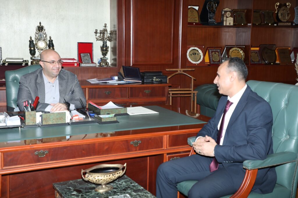 محافظ بني سويف يلتقي وكيل وزارة الصحة الجديد