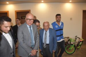 نقيب مهندسين مصر يفتتح معرض السلع المعمرة بعد غياب 30 عام في بني سويف
