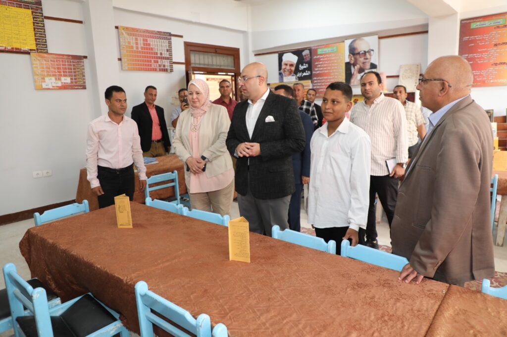 في زيارته لمركز ببا : محافظ بني سويف يتابع جاهزية المدارس استعداداً للعام الدراسي الجديد 