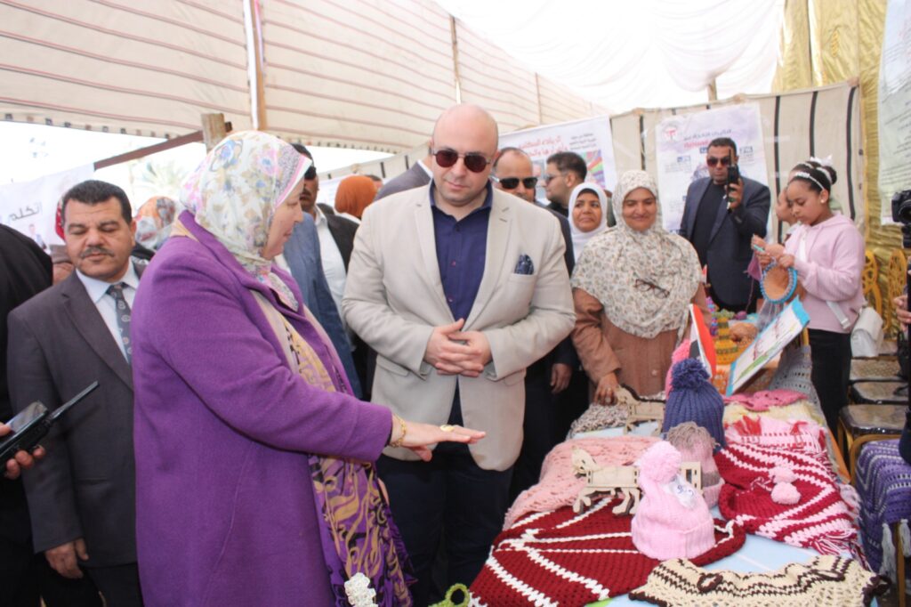 محافظ بني سويف وأعضاء مجلس النواب يشهدون فعاليات اليوم السكاني بقرية بلفيا (سلامة أولادنا.. مسؤوليتنا)