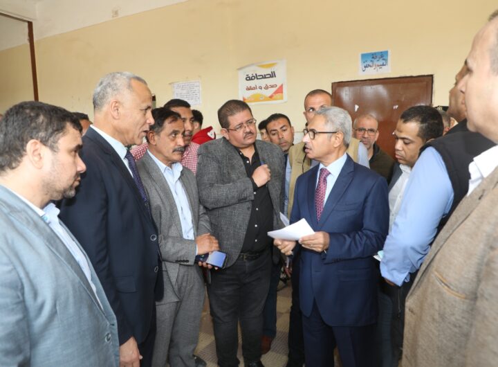 بعد زيارة مفاجئة.. محافظ بني سويف يحيل إدارة مدرسة الواسطى الصناعية العسكرية للتحقيق.. تفاصيل 