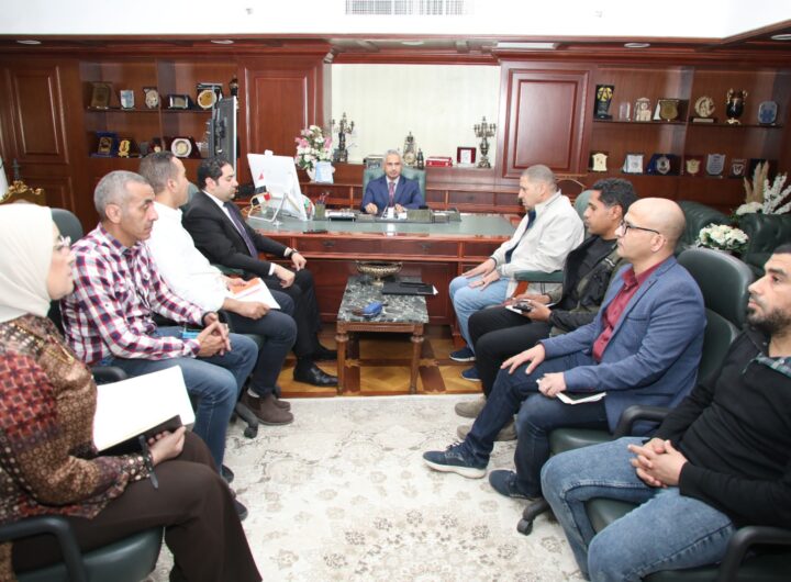 بينهم طريق "دمو " وكوبري الشاملة والواسطى.. محافظ بني سويف يوجه بتسريع العمل ووضع جدول زمني للتنفيذ