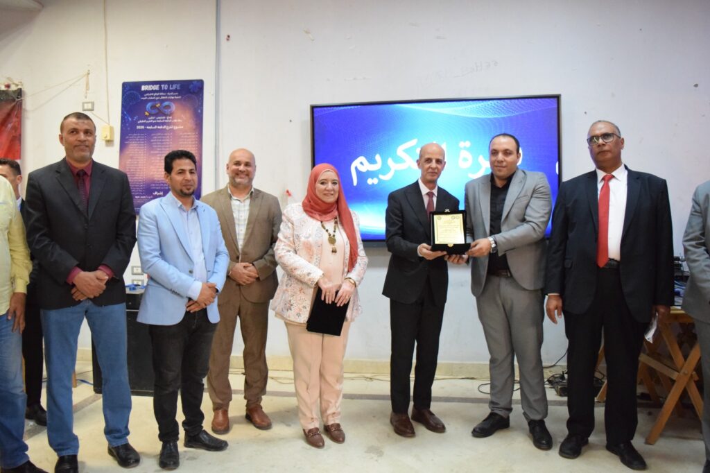 رئيس جامعة بني سويف يشهد حفل تخرج قسم التوحد بكلية علوم ذوي الاحتياجات الخاصة