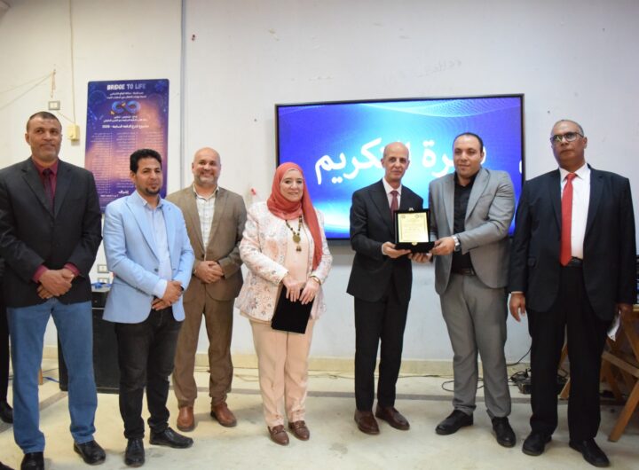 رئيس جامعة بني سويف يشهد حفل تخرج قسم التوحد بكلية علوم ذوي الاحتياجات الخاصة