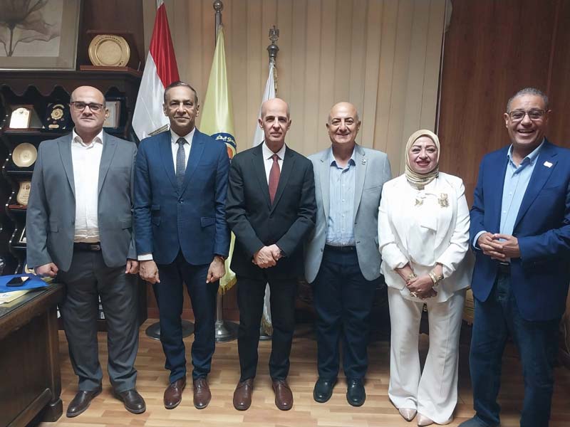 رئيس جامعة بني سويف يشهد ندوة «رسالة دعم وتشجيع لطلاب البرنامج التدريبي» بالتعاون مع مجموعة تيتان للأسمنت